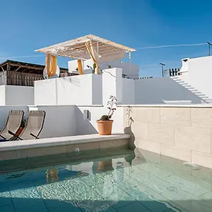 Wamba Apartment